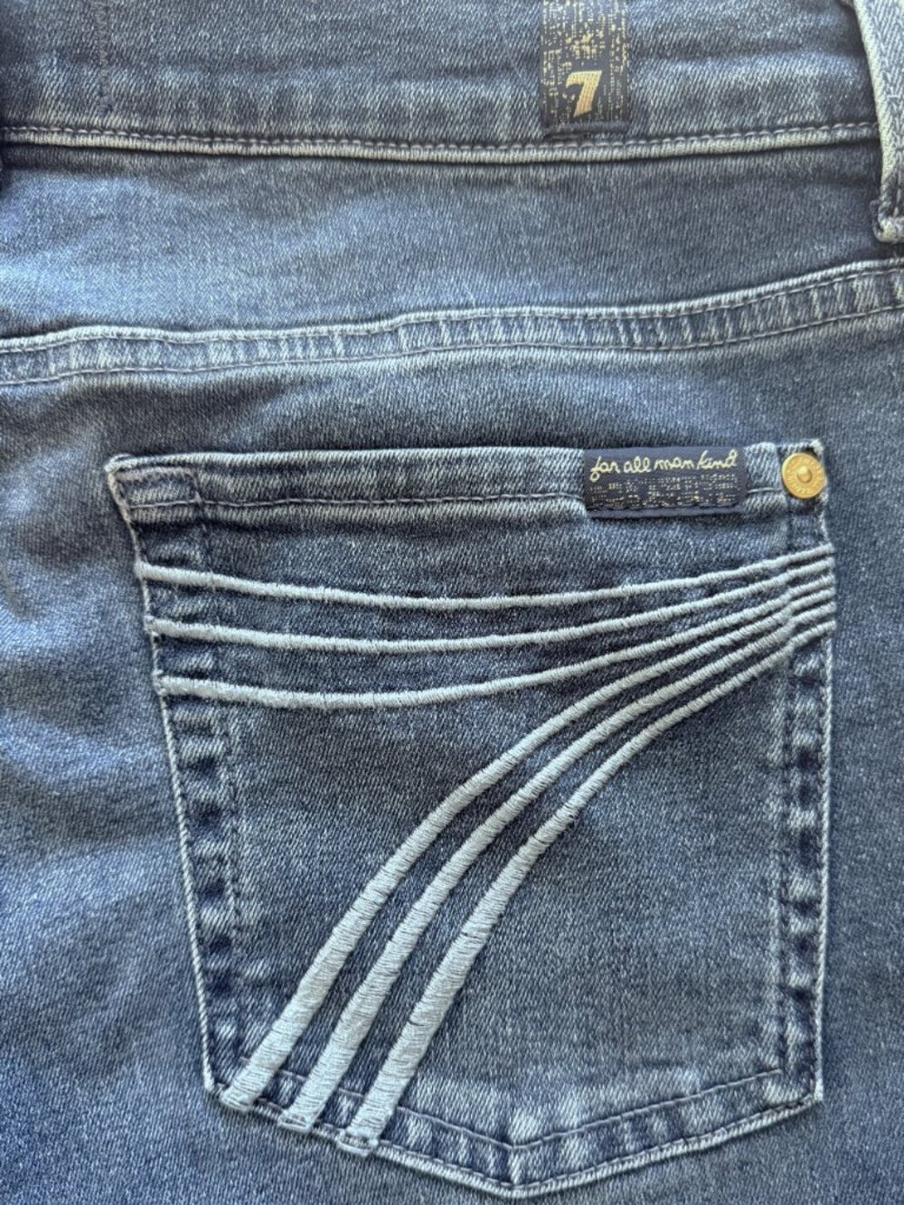 NWOT 7 For All Mankind Slim Illusion Dojo Mid Rise Flare Jeans In Almost Love 30 - Picture 7 of 8